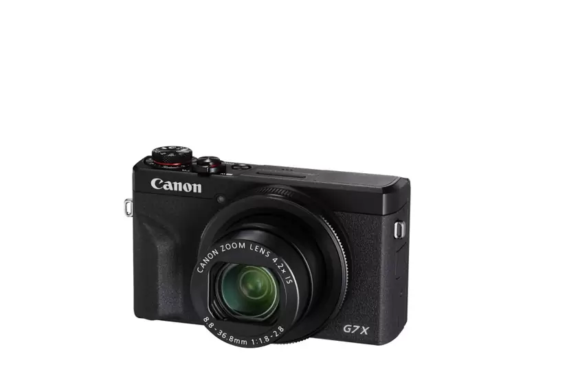 Canon PowerShot G7X Mark II with free tripod on